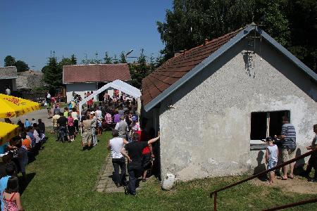 Sraz rodáků obce Vepřová 16.6.2012
